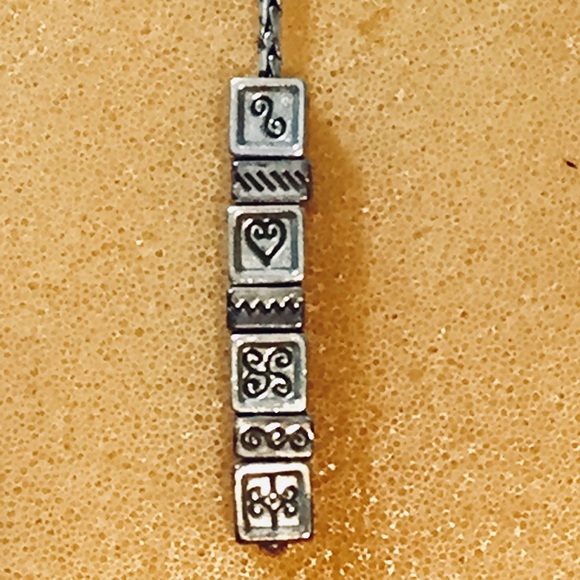 Adorable Brighton necklace with square metal beads - Picture 2 of 4